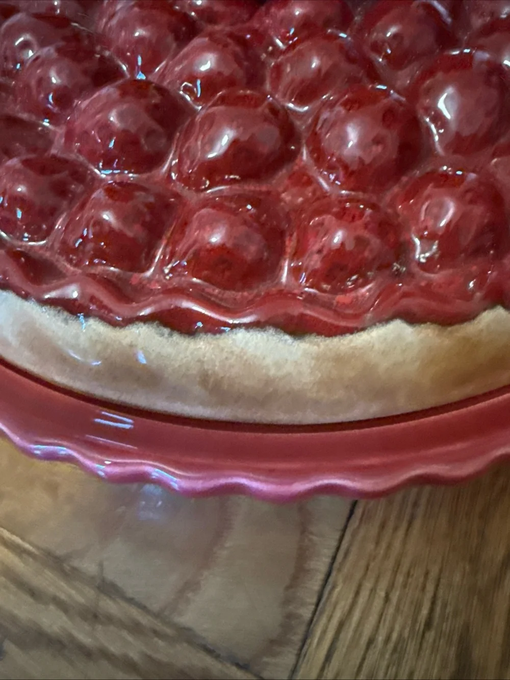 Red Ceramic Pie Dish with Green Leaf Knob Lid